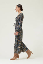 Load image into Gallery viewer, Diana Dress
