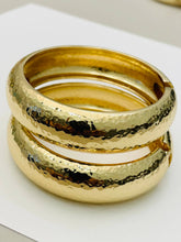 Load image into Gallery viewer, Hammered Hinge Bracelet (gold)
